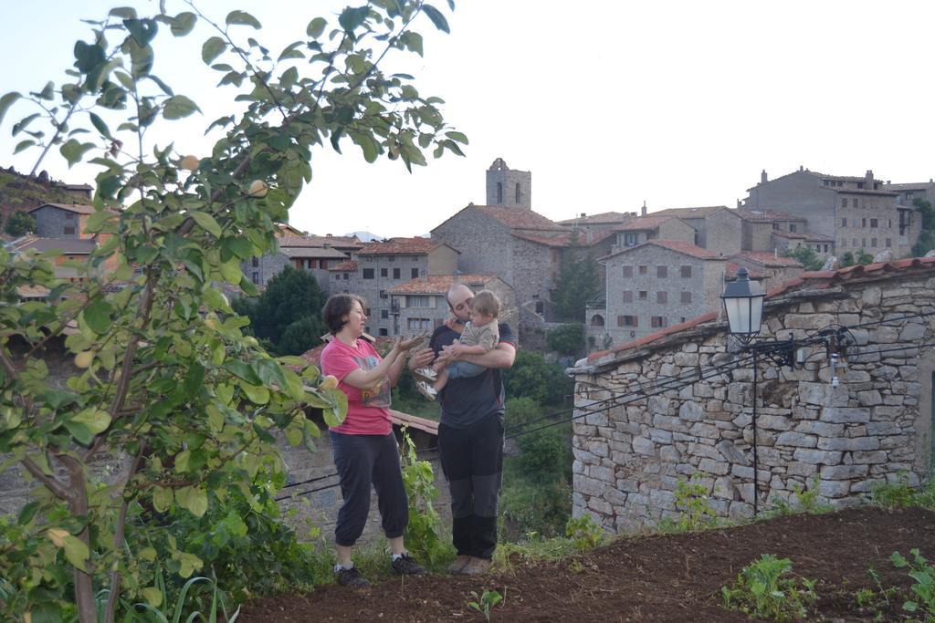 Hostal La Muntanya Castellar De N'Hug Exterior foto