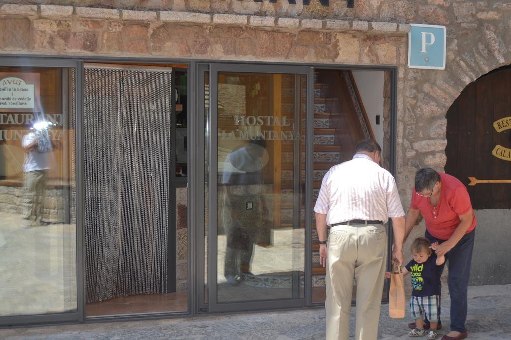 Hostal La Muntanya Castellar De N'Hug Exterior foto