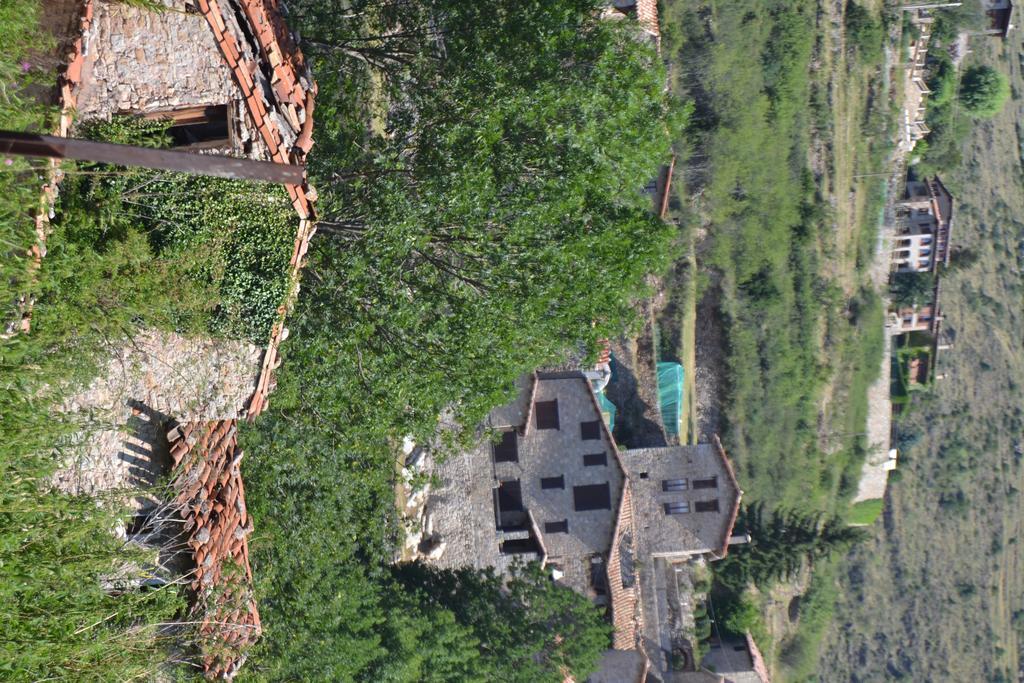 Hostal La Muntanya Castellar De N'Hug Exterior foto